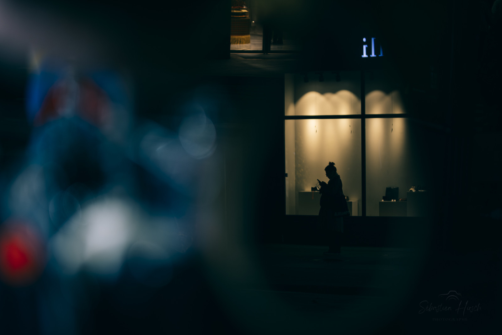 Des photographies en couleur, où les gens sont magnifiés par la lumière chaude du soleil