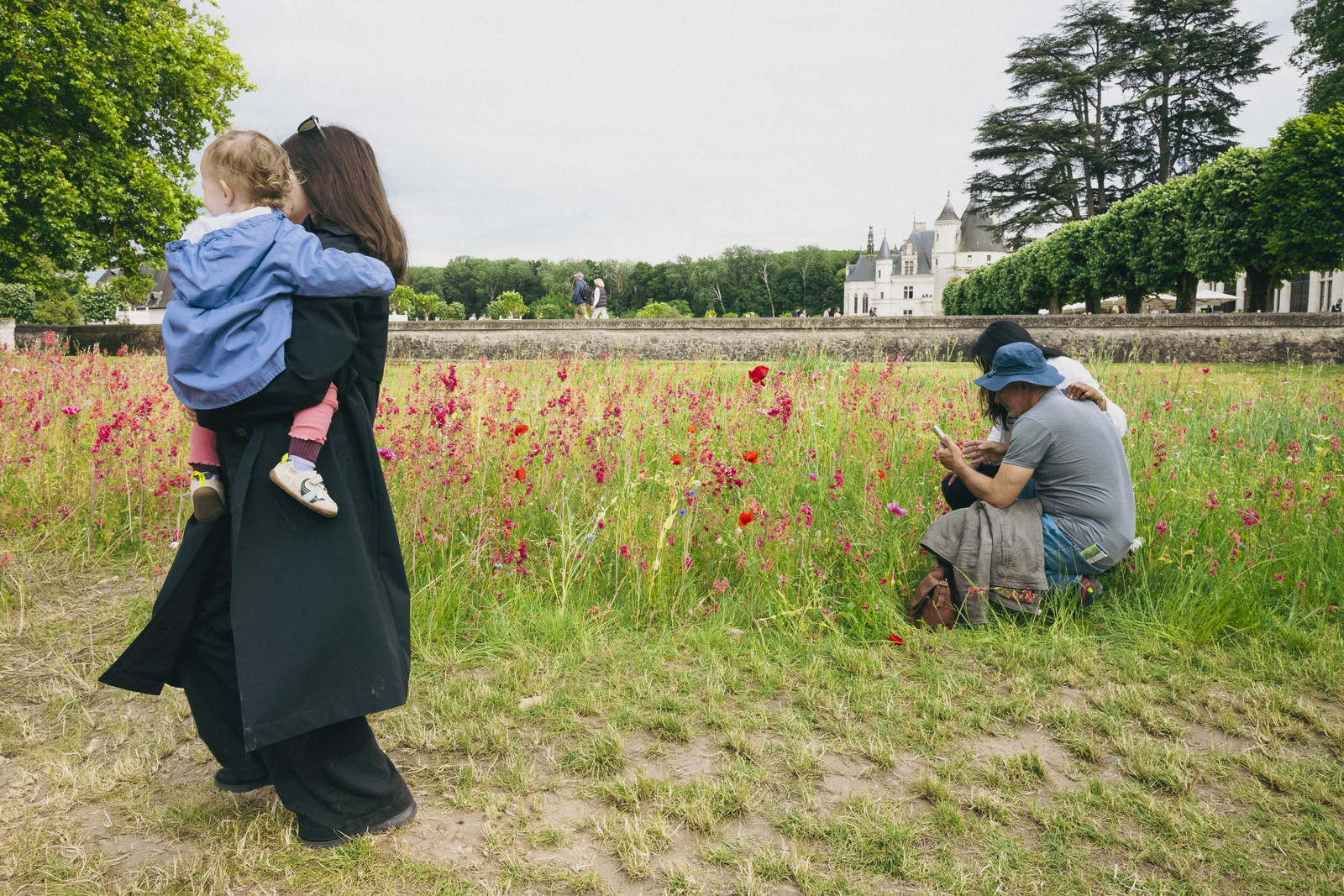 Des photographies en couleur, où les gens sont magnifiés par la lumière chaude du soleil